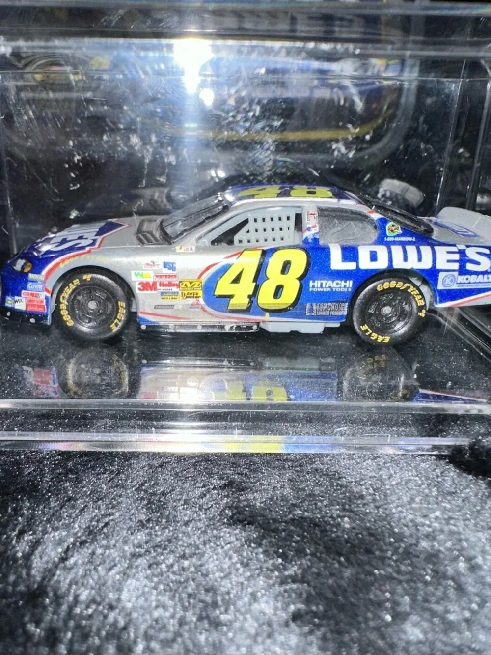Jimmie Johnson Lot 2 1/64 And Nextel Cup Champion 2006 Sign